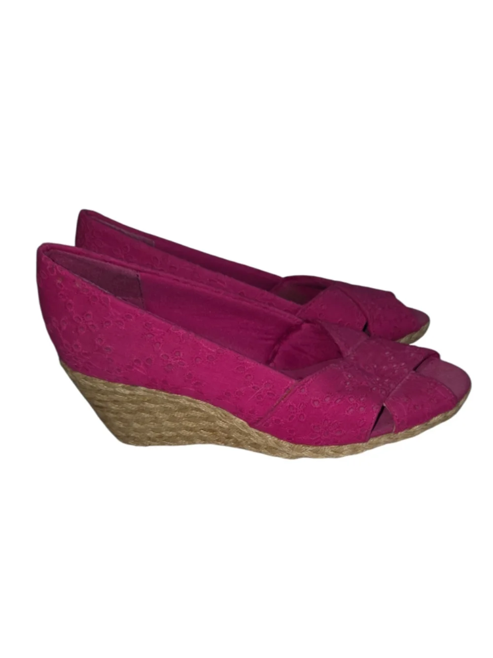Women's size 9.5 Chaps Dakoda Pink Eyelet Espadrille Wedge Sandals